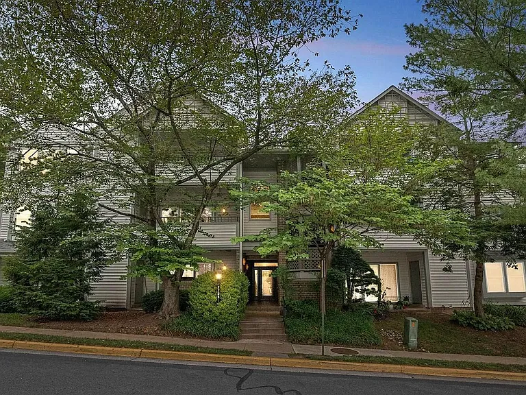 7705 Lafayette Forest Dr #34 — Photo 2