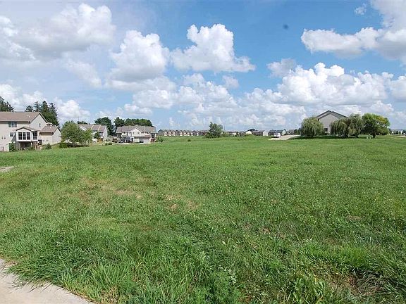 3rd image of 1601 Ponds Edge Ct