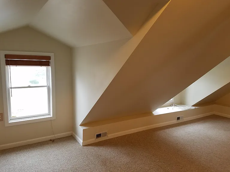 110 Sleeping Giant Dr — Photo 36
