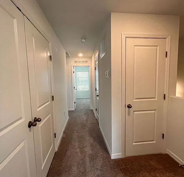 1004 Appleton St — Photo 14