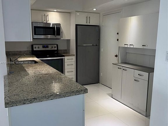 5th image of 3800 S Ocean Dr APT 1725