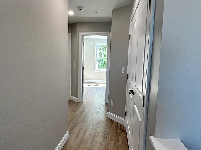 Brand New Luxury Townhomes | 3 BR | 2.5 BA | Garage | Private Patio | Near Exit 7 & Freetown Line — Photo 21