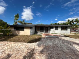 10441 SW 48th St, Miami, FL 33165