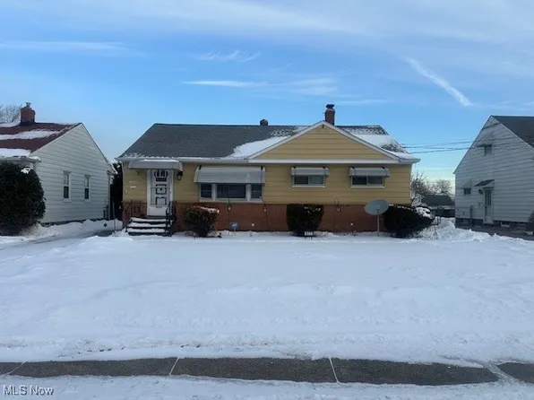 9717 Alexander Rd, Garfield Heights, OH 44125
