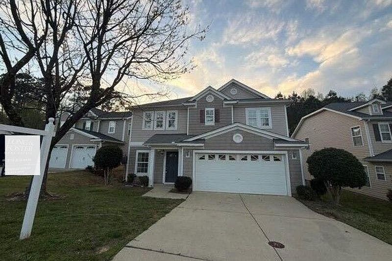 1st image of 229 Georgetowne Dr