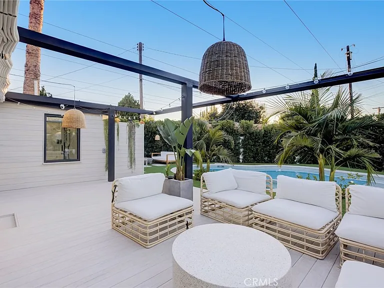 8161 Encino Ave — Photo 54