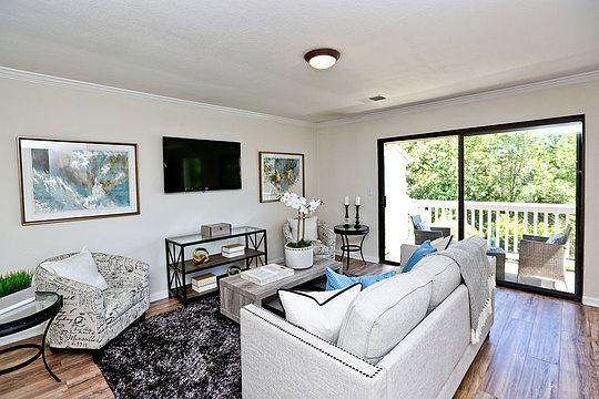 2nd image of 241 Village Pl