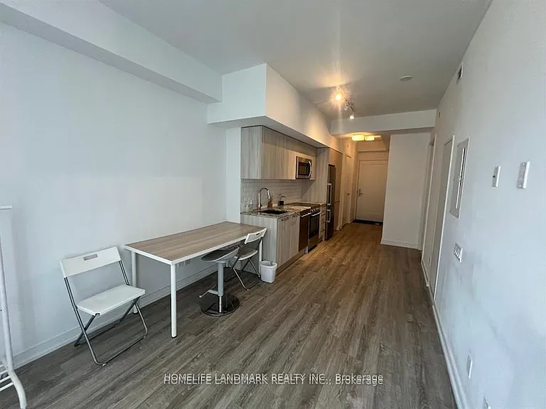 28 Wellesley St E #605 — Photo 9