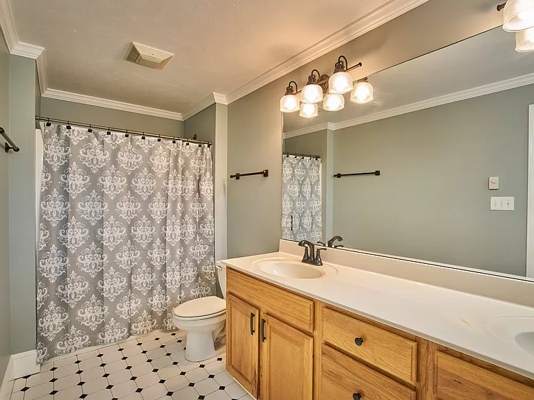 640 Morningside Dr — Photo 110