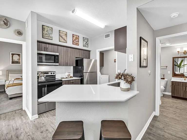 SoCo Apartments — Photo 6