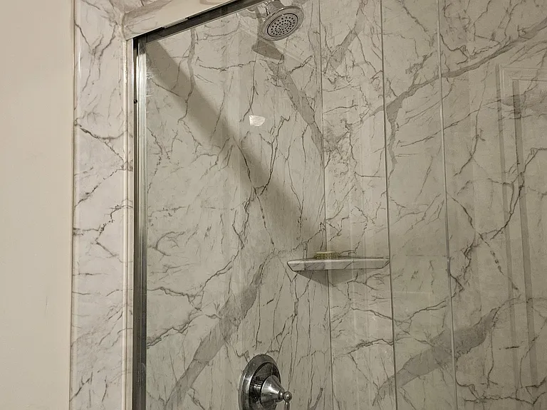 7823 Canterbury Ct — Photo 15