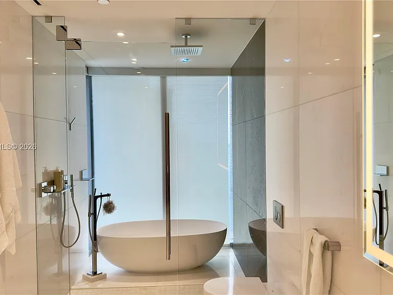 300 Biscayne Boulevard Way #2601E — Photo 12