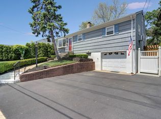 558 Church St, Spring Lake, NJ 07762