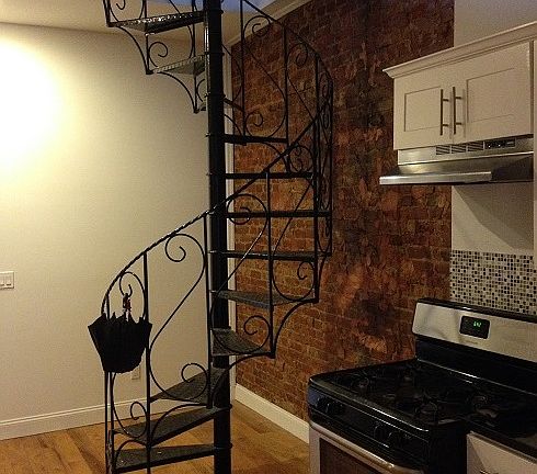 3rd image of 432 Jefferson Ave #2