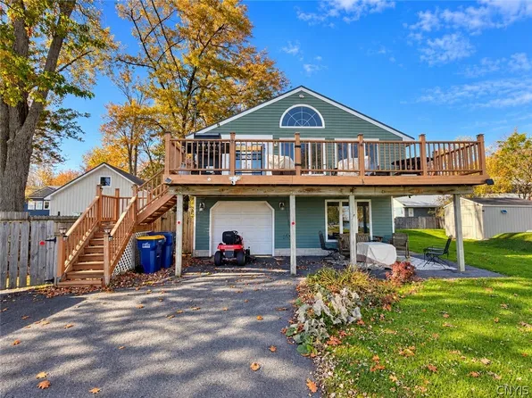 152 Doris Park Dr, Constantia, NY 13044