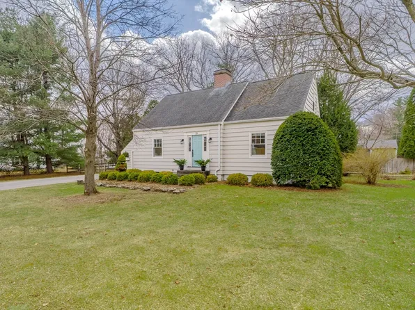 19 Allison St, Northampton, MA 01060