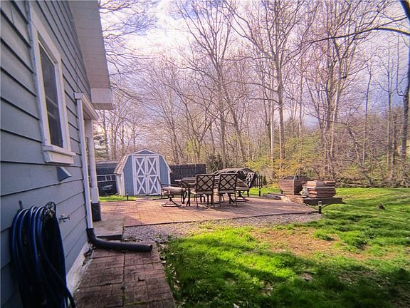 3rd image of 135 Mennonite Camp Rd