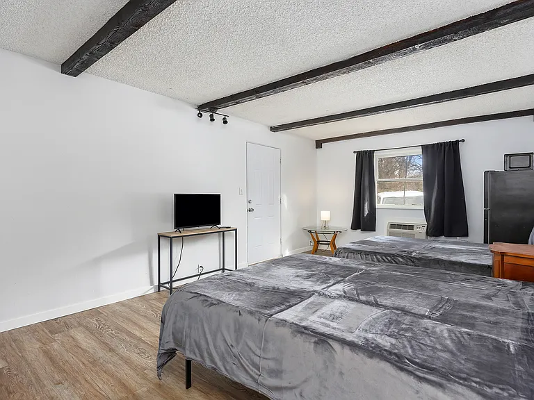 401 W Main St #104 — Photo 5