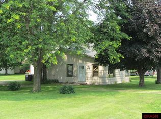 1310 N Minnesota Ave, Saint Peter, MN 56082