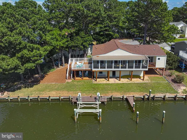 5 Laport Ct, Ocean Pines, MD 21811