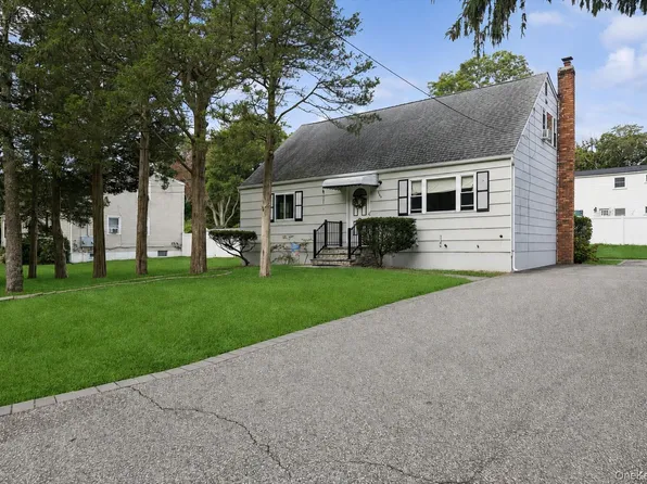 544 Park Avenue, Centereach, NY 11720