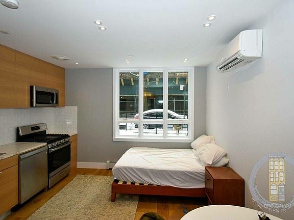 3rd image of 37 Irving Pl #A1a
