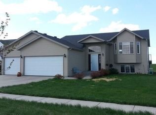 3936 12th St W, West Fargo, ND 58078