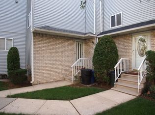 68 Fairlawn Loop, Staten Island, NY 10308