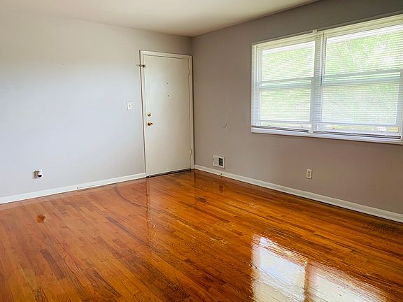 2nd image of 4716 37th Ave #4716-37-04
