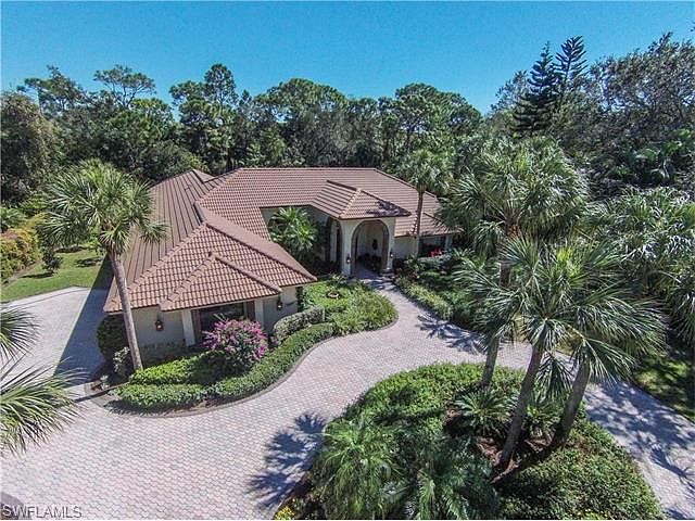 1st image of 3739 Woodlake Dr
