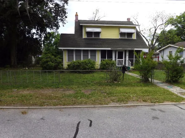 815 Newcastle St, Brunswick, GA 31520