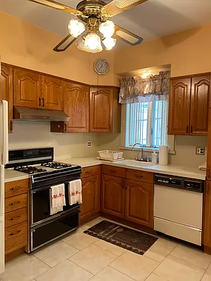 Rented by Farran & Associates | media 17