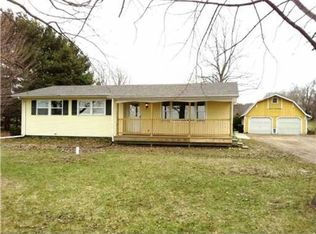 56181 Willow Rd, New Carlisle, IN 46552