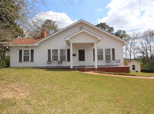 977 Maple St, Alexander City, AL 35010