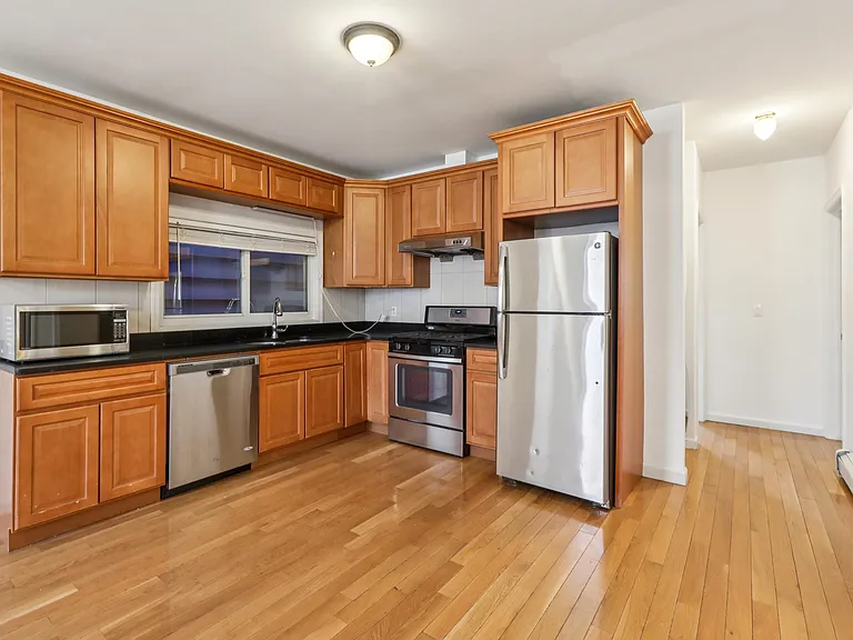 66 Chestnut Ave #1 — Photo 15