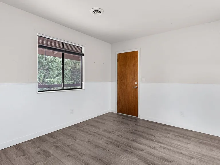 6550 Delmonico Dr #304 — Photo 12