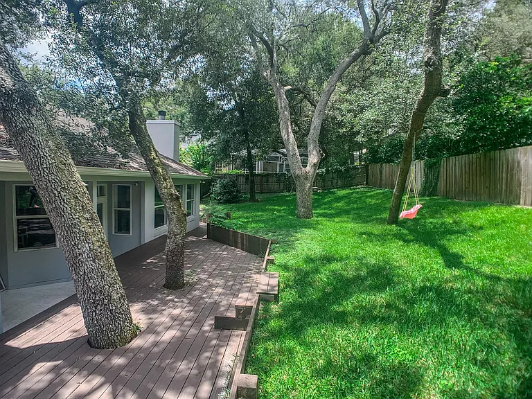 1935 Lake Francis Dr — Photo 15