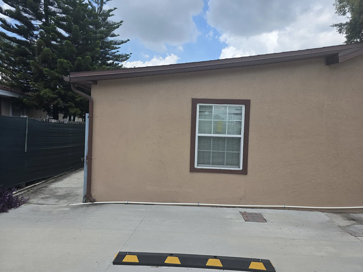 1 bed, 350 sqft, $1,400 — Photo 1