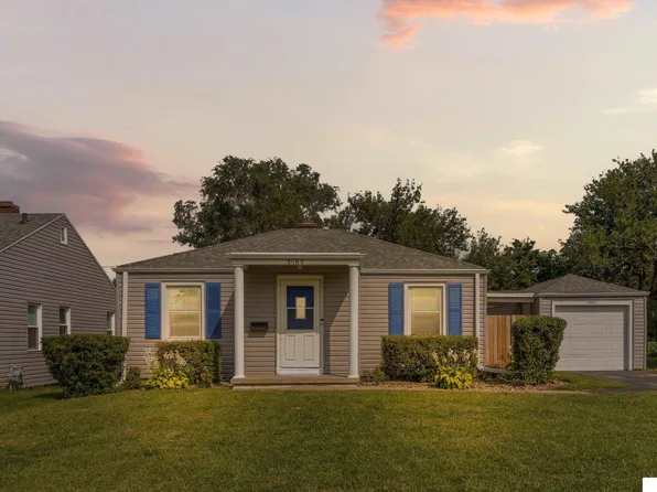 3063 S 42nd St, Omaha, NE 68105