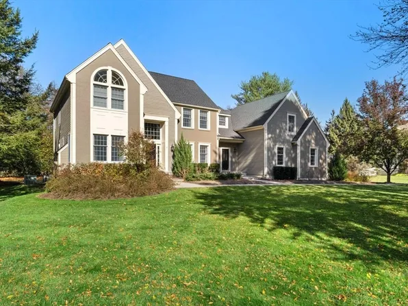 10 Stillmeadow Way, Framingham, MA 01702