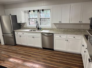 403 Parker Dr, Clinton, NC 28328