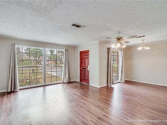 3rd image of 2939 E Cavett Dr