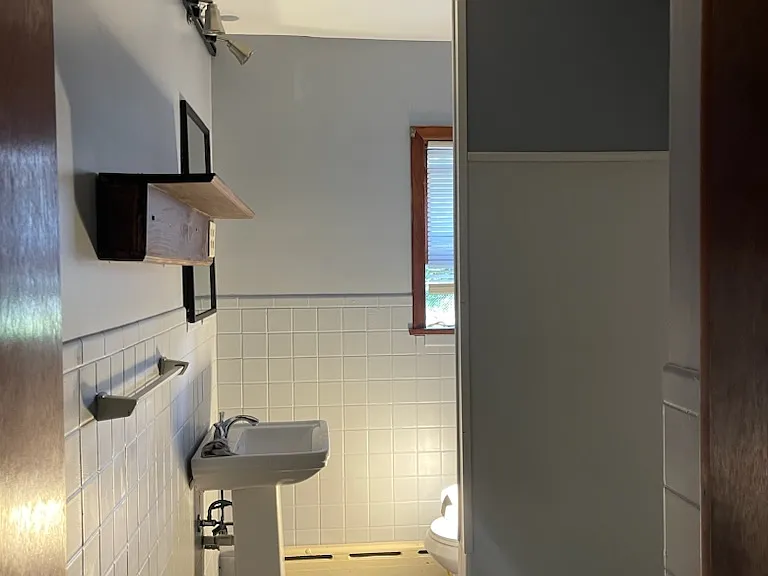 1002 Crown Ave #1 — Photo 6