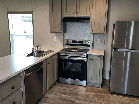 3rd image of 6539 Townsend Rd #76