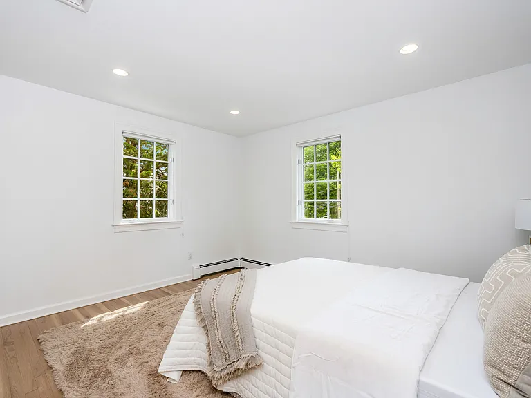 81 Roton Ave — Photo 30