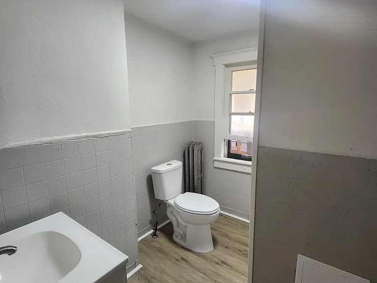 745 Main St #5 — Photo 7