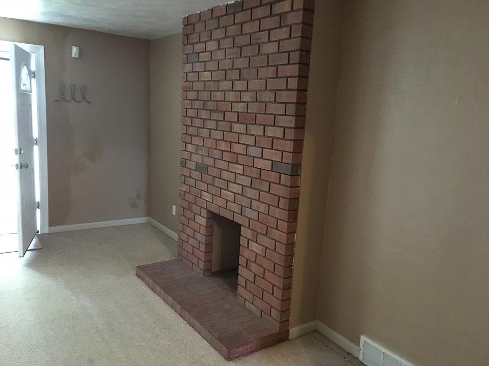 Living room Fireplace
