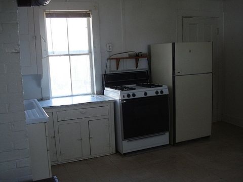 2nd image of 17 Chapel St