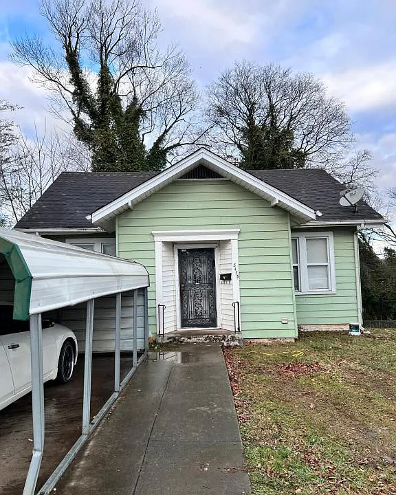 3433 Lansing Ave