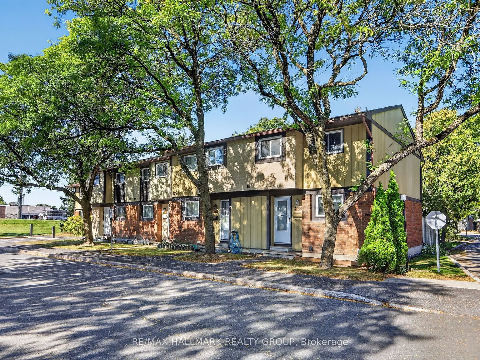 3 bed, $2,500 — Photo 2